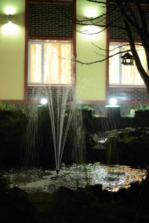 Ялинка Готель Vyshkiv 외부 사진