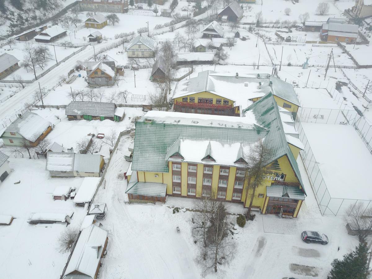Ялинка Готель Vyshkiv 외부 사진